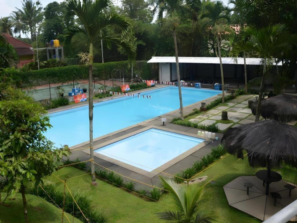 Augusta Sukabumi Hotel Экстерьер фото