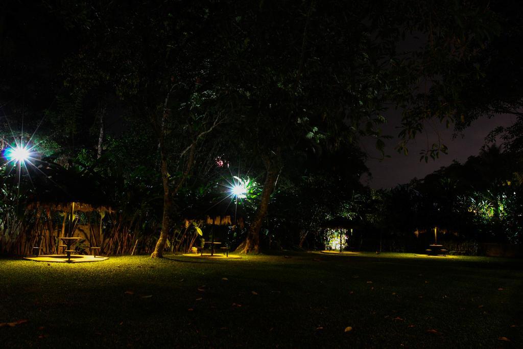Augusta Sukabumi Hotel Экстерьер фото